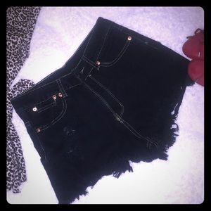 Signature 8 Frayed Distressed Shorts S